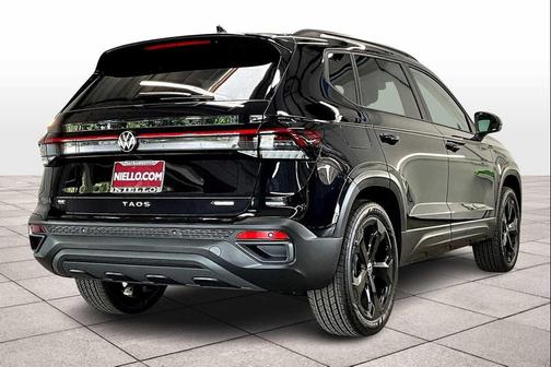 2025 Volkswagen Taos 1.5T SE Black