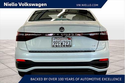 2025 Volkswagen Jetta 1.5T SE