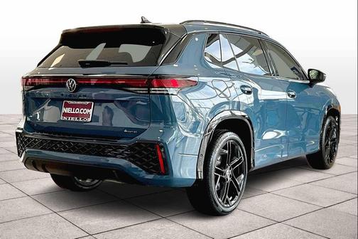 2025 Volkswagen Tiguan 2.0T SE R-Line Black