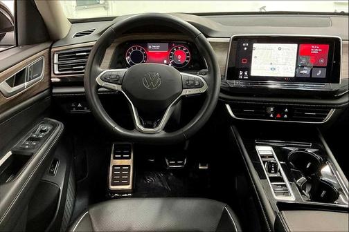 2025 Volkswagen Atlas 2.0T SEL Premium R-Line 4MOTION