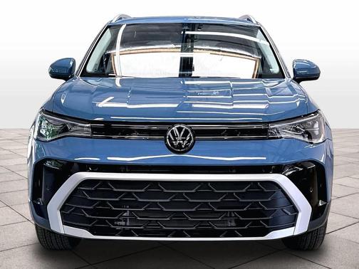 Monterey Blue Pearl 2025 Volkswagen Taos 1.5T SE