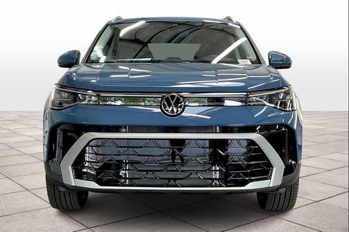 2025 Volkswagen Taos 1.5T SEL