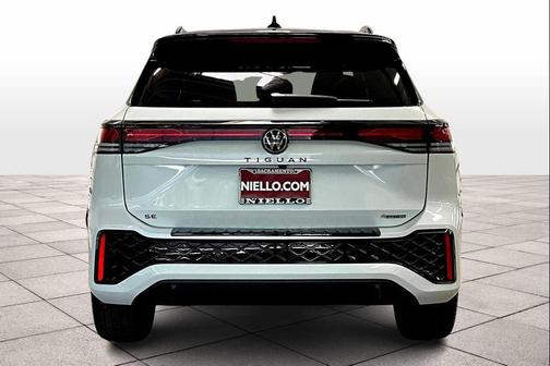 2025 Volkswagen Tiguan 2.0T SE R-Line Black 4MOTION