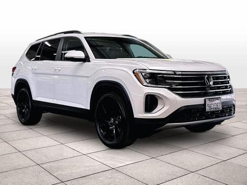 Opal White Pearl 2026 Volkswagen Atlas 2.0T SE W/TECHNOLOGY