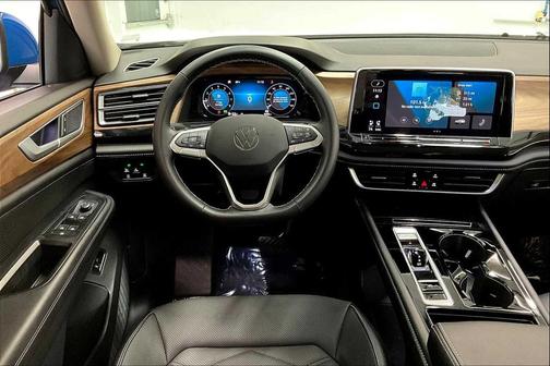2025 Volkswagen Atlas 2.0T SE w/Technology 4MOTION