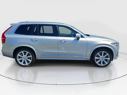 2019 Volvo XC90 T6 Inscription