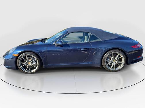 2018 Porsche 911 Carrera