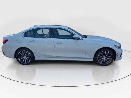 2020 BMW 330 i
