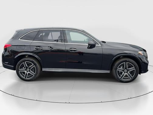 2026 Mercedes-Benz GLC 300 Base