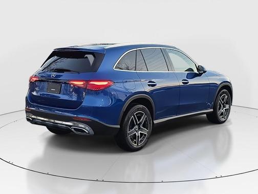 2026 Mercedes-Benz GLC 300 Base