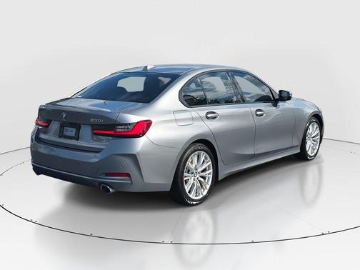 2023 BMW 330 i