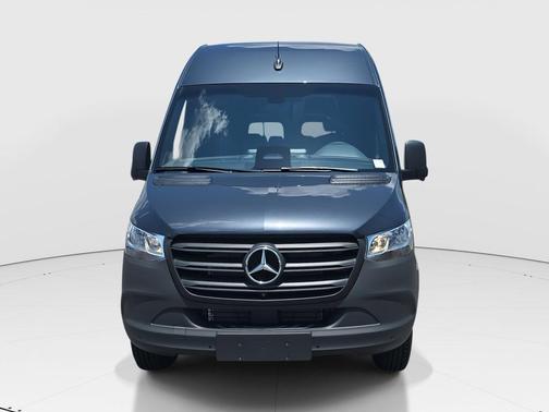 2025 Mercedes-Benz Sprinter 2500 144 WB Standard Roof Passenger