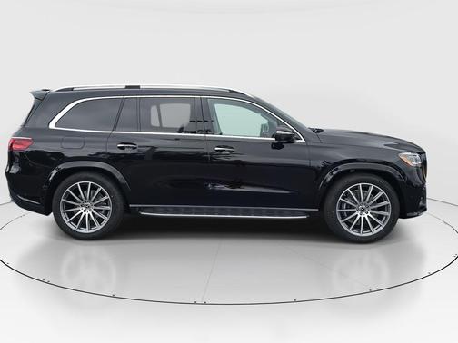 2026 Mercedes-Benz GLS 450 