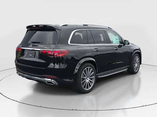 2026 Mercedes-Benz GLS 450 