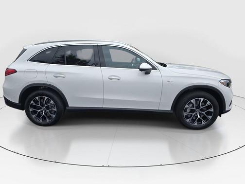 2025 Mercedes-Benz GLC 350e Base 4MATIC