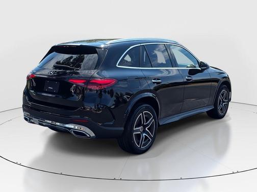 2026 Mercedes-Benz GLC 300 Base