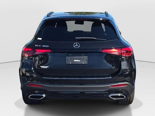 2026 Mercedes-Benz GLC 300 Base