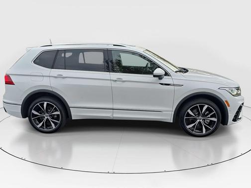 2024 Volkswagen Tiguan 2.0T SEL R-Line