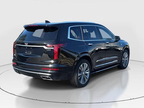 2022 Cadillac XT6 Premium Luxury FWD