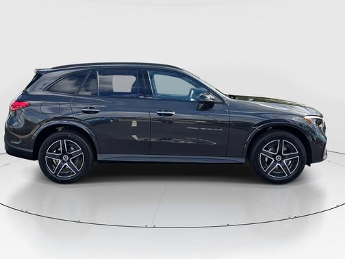 2026 Mercedes-Benz GLC 300 Base