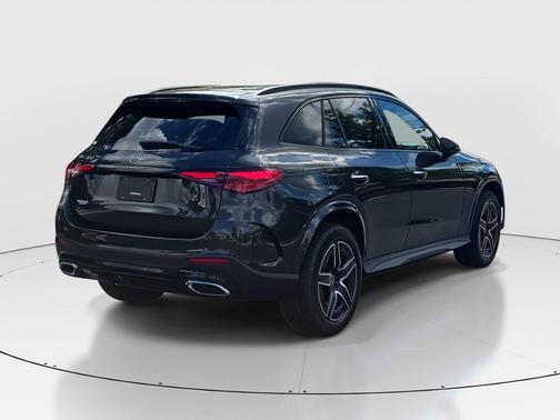 2026 Mercedes-Benz GLC 300 Base