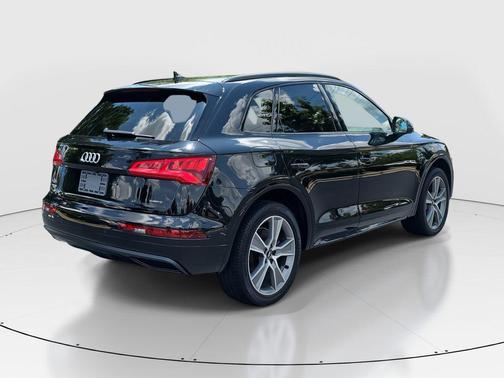 2019 Audi Q5 2.0T Premium Plus