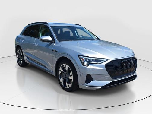 2022 Audi e-tron Premium