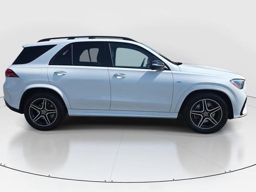2025 Mercedes-Benz GLE 450e 4MATIC