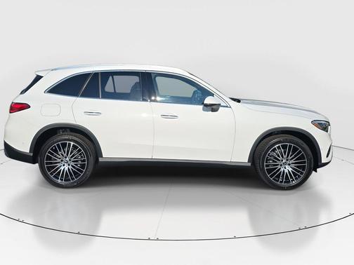 2026 Mercedes-Benz GLC 300 Base