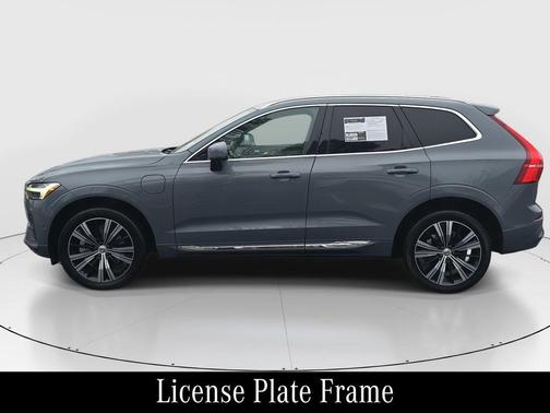 2022 Volvo XC60 Recharge Plug-In Hybrid T8 Inscription