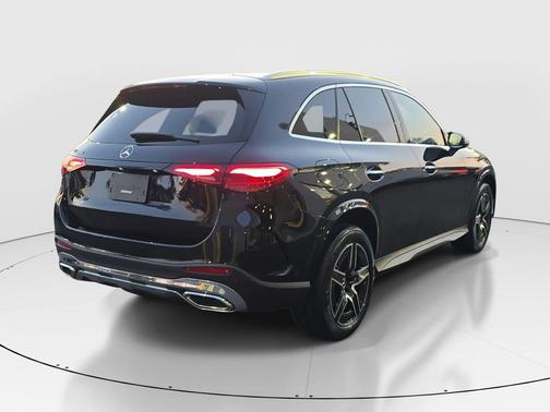 2026 Mercedes-Benz GLC 300 Base