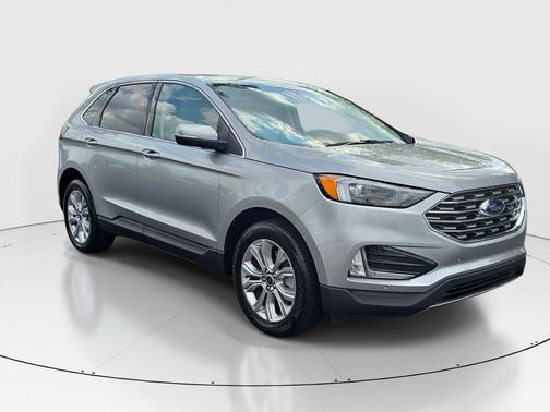 Silver Metallic 2024 Ford Edge Titanium