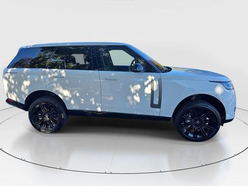 2023 Land Rover Range Rover P400 SE