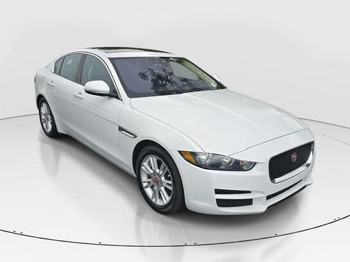 2017 Jaguar XE 25t Premium