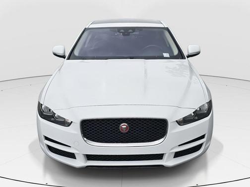2017 Jaguar XE 25t Premium