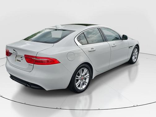 2017 Jaguar XE 25t Premium