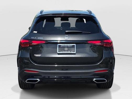 Graphite Gray Metallic 2026 Mercedes-Benz GLC 300 Base