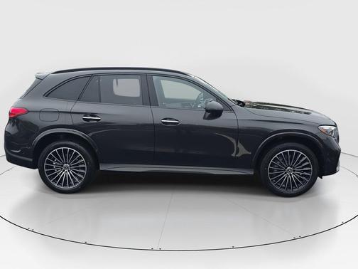 2026 Mercedes-Benz GLC 300 Base
