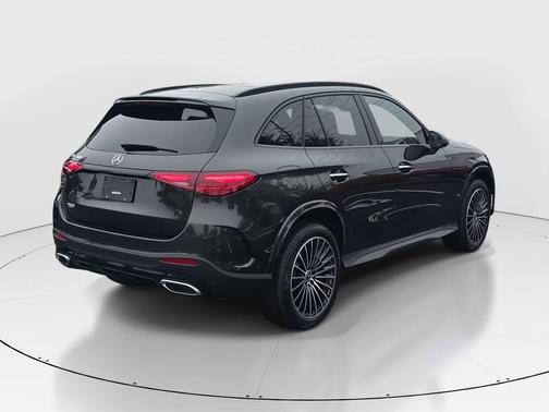 2026 Mercedes-Benz GLC 300 Base