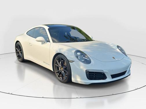 2017 Porsche 911 Carrera