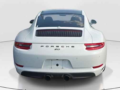 2017 Porsche 911 Carrera