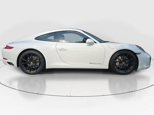 2017 Porsche 911 Carrera