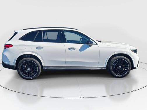 2026 Mercedes-Benz GLC 300 Base