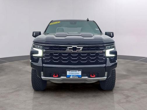 Dark Ash Metallic 2024 Chevrolet Silverado 1500 ZR2