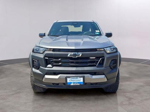 Sterling Gray Metallic 2023 Chevrolet Colorado Trail Boss