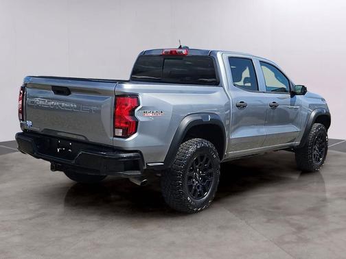 Sterling Gray Metallic 2023 Chevrolet Colorado Trail Boss