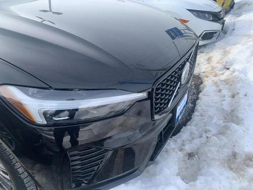 2025 Volvo XC60 B5 Core