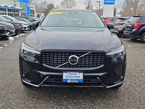 2025 Volvo XC60 B5 Core