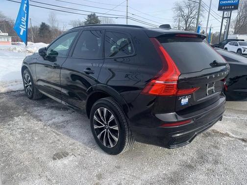 2025 Volvo XC60 B5 Core