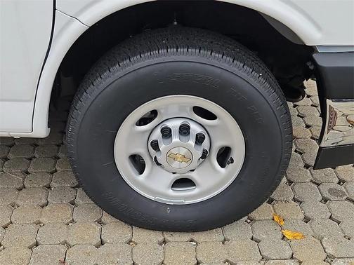2025 Chevrolet Express 2500 RWD 2500 Regular Wheelbase WT